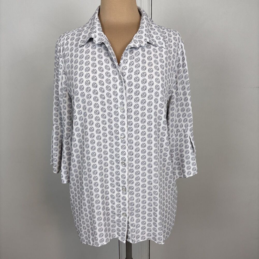 Chicos Women’s 3/4 Pleated Sleeve Button Down High Low Hem 2
